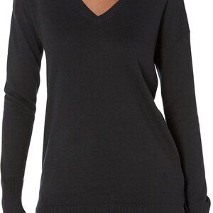Sophisticated Women's Lightweight Black Tunic Sweater - Perfect for Layering